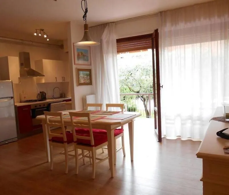 Solaris Apartment With Swimming Pool Lazise 0*,